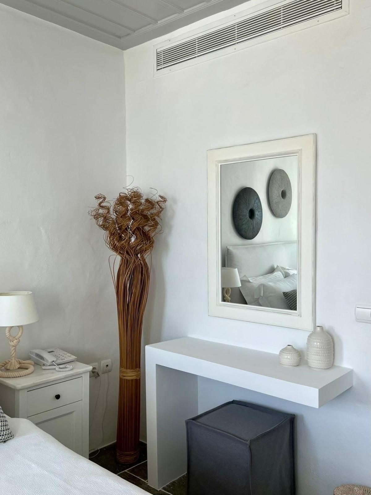 Niriedes Hotel Platis Gialos  Экстерьер фото
